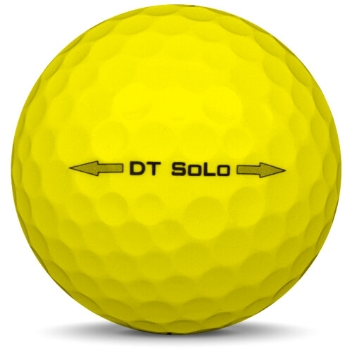 Golfboll av modellen Titleist DT Solo i gul färg från sidan